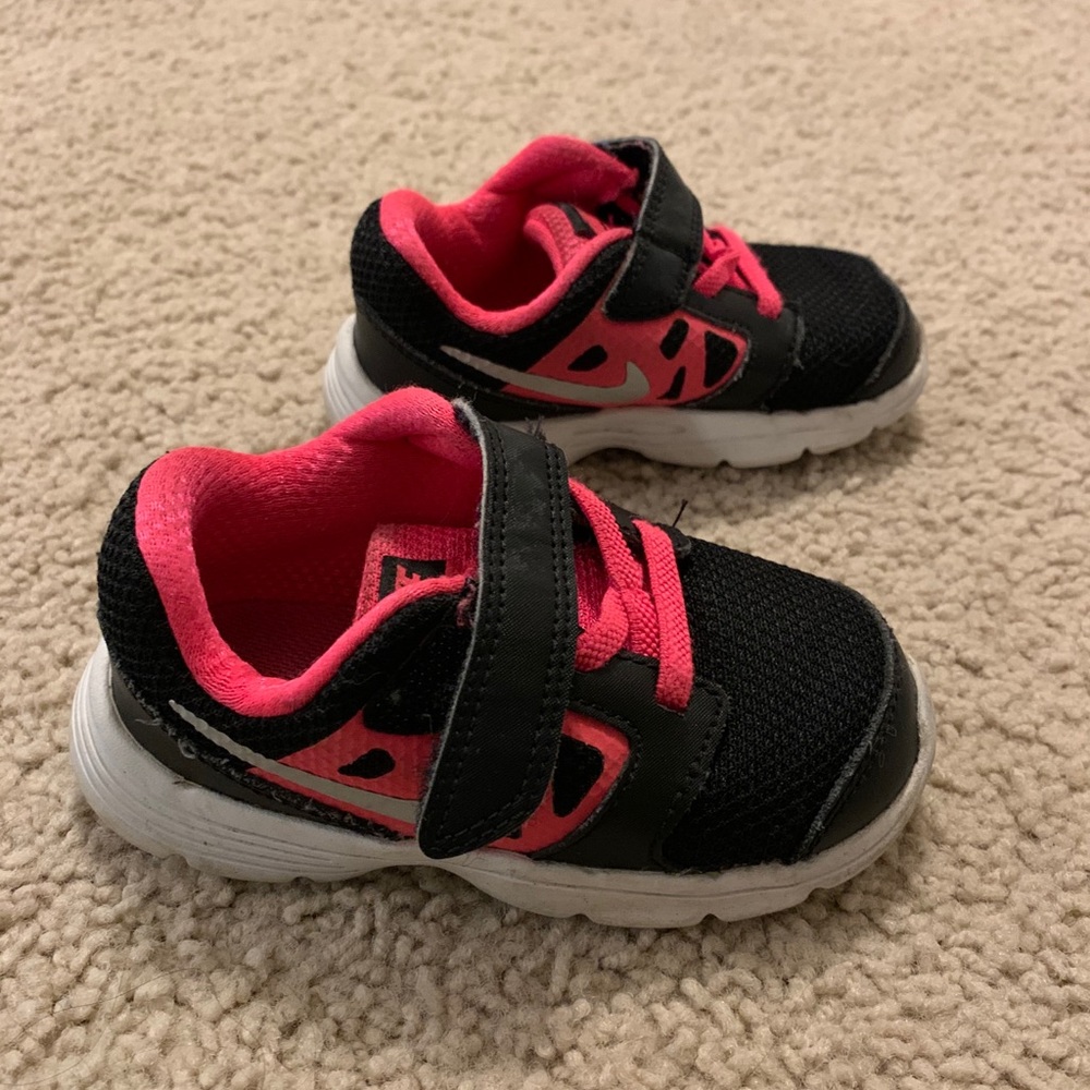 Nike toddler girl sneakers